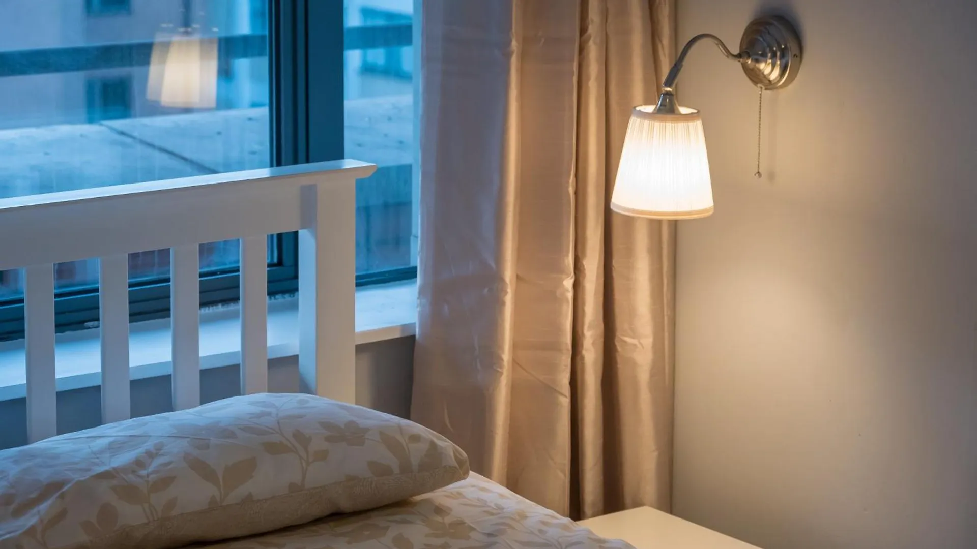 Belfast City Apartment With Free Parking!