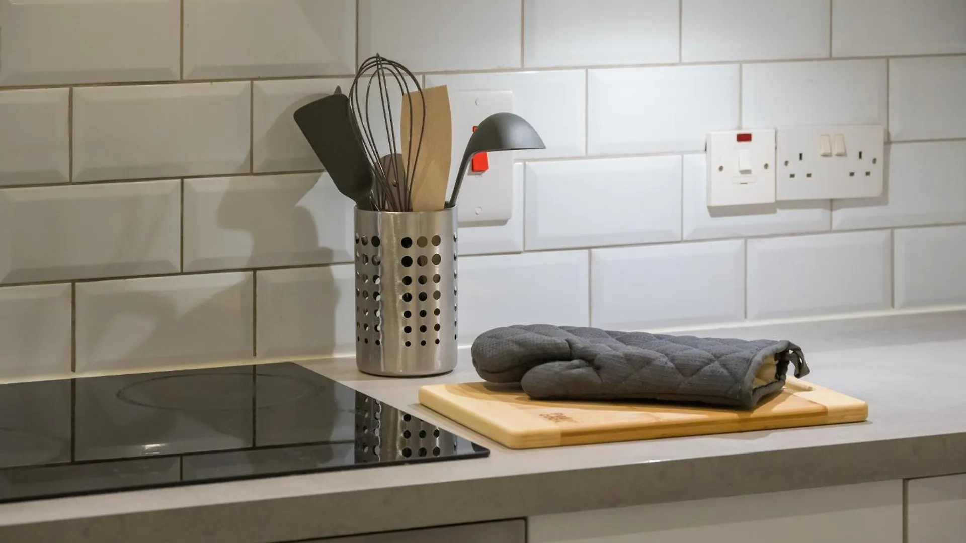 Belfast City Apartment With Free Parking!