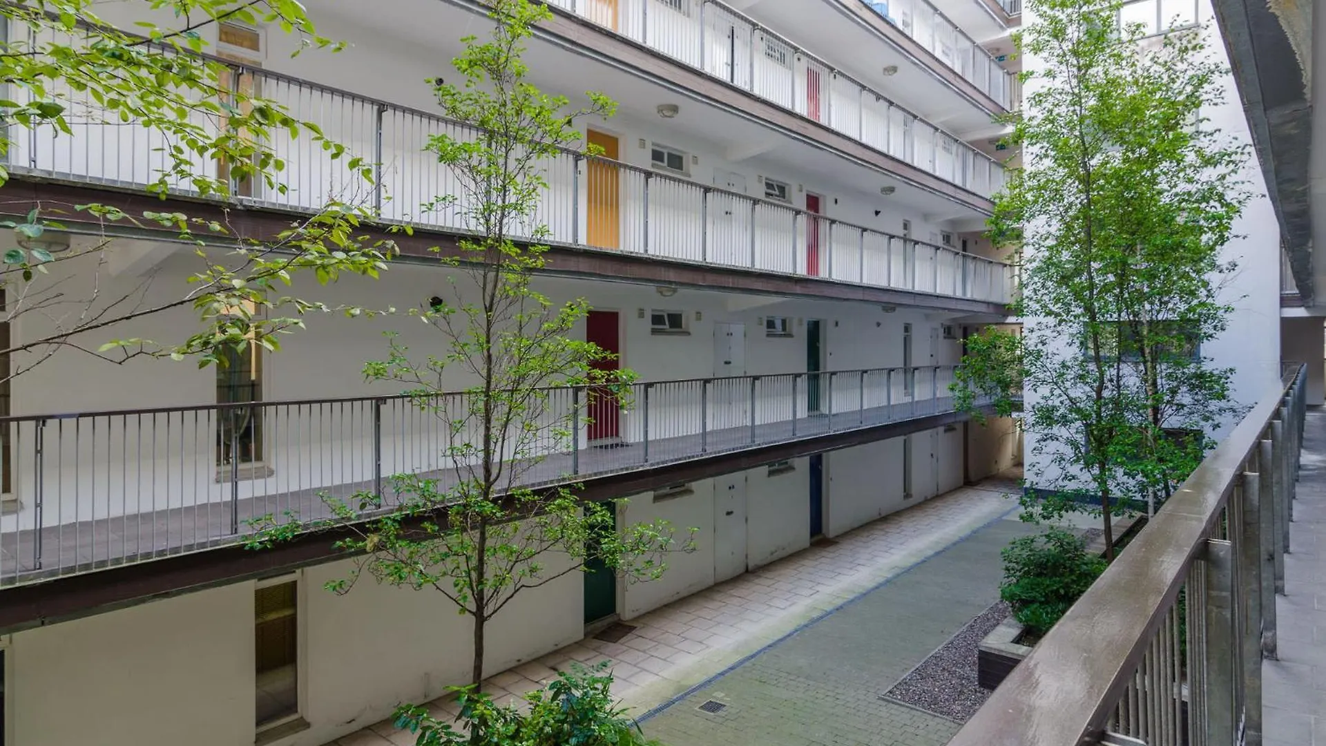 Belfast City Apartment With Free Parking!